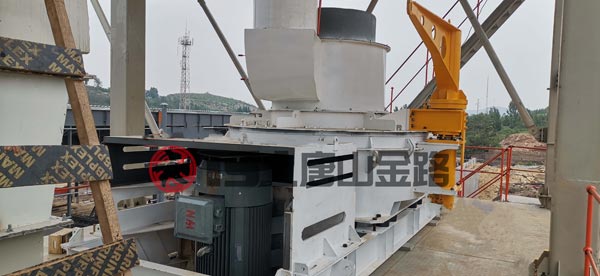 錘破、對(duì)輥破、立軸沖擊破三種制砂設(shè)備優(yōu)劣對(duì)比