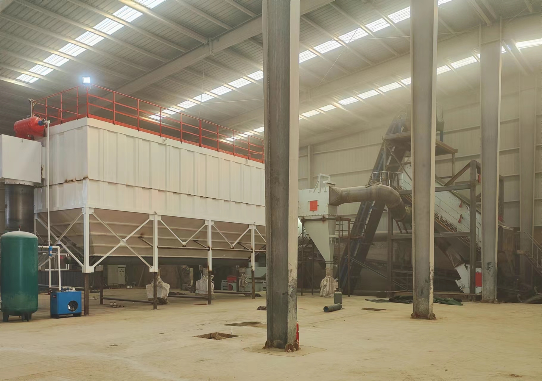 與平面制砂相比，干法制砂樓有哪些優(yōu)勢？