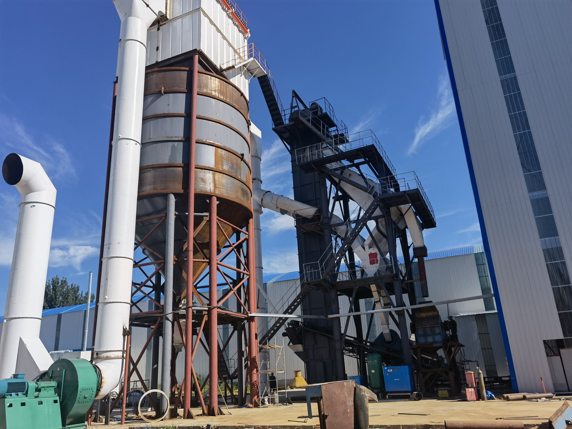 踐行綠色發(fā)展！干法制砂樓助力洗砂廠技改！