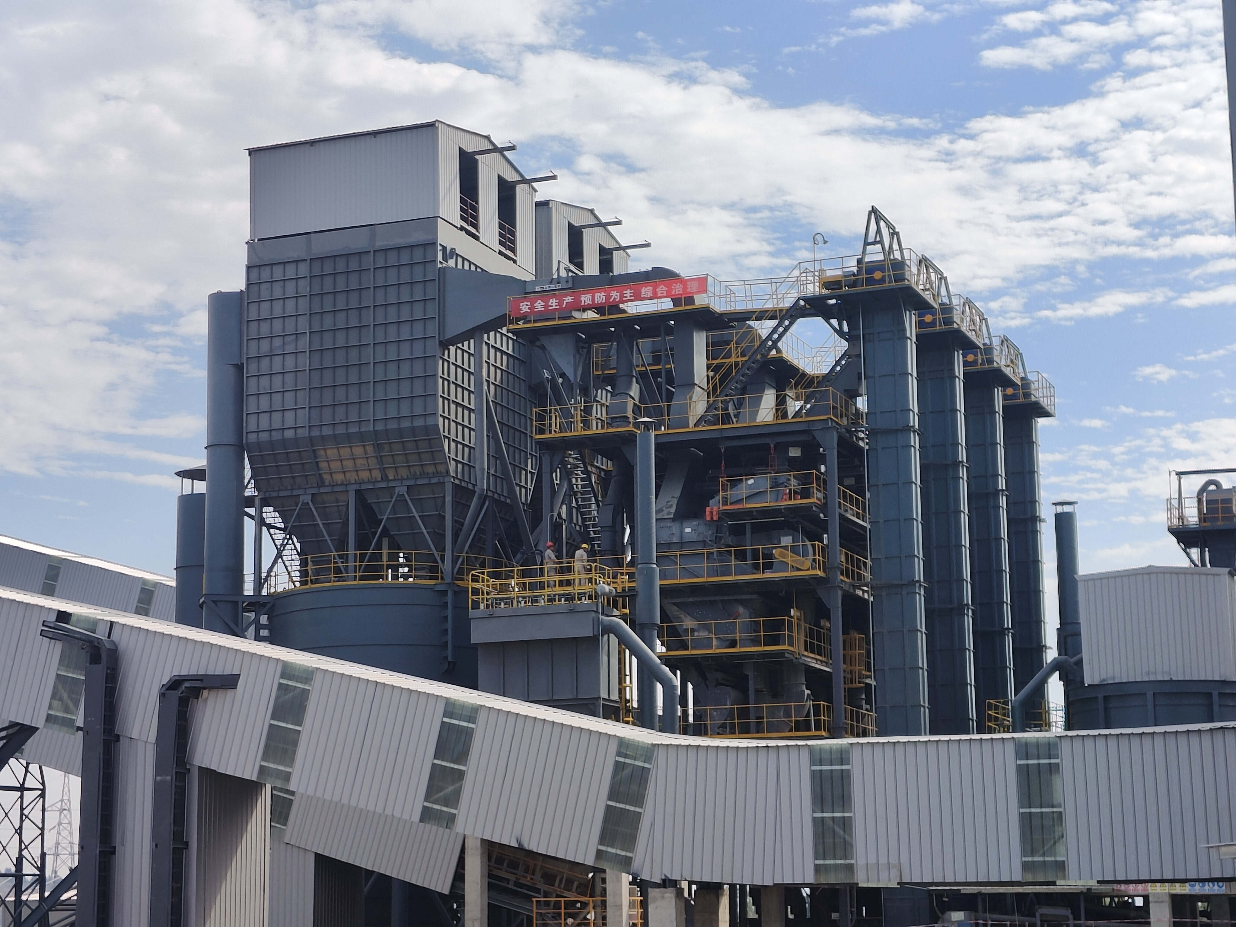 行業(yè)穩(wěn)增長新方案印發(fā)，砂石企業(yè)提質(zhì)增量選制砂樓